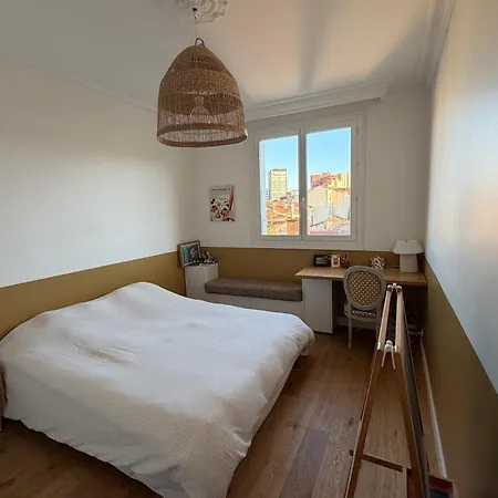 Apartment Large 105m With Terrace & Parking