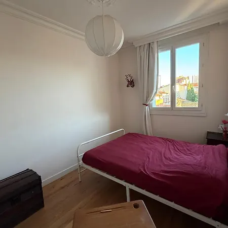Large 105m With Terrace & Parking Apartment *