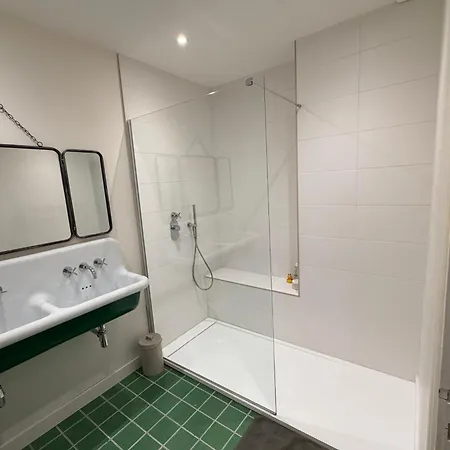 Apartment Large 105m With Terrace & Parking *